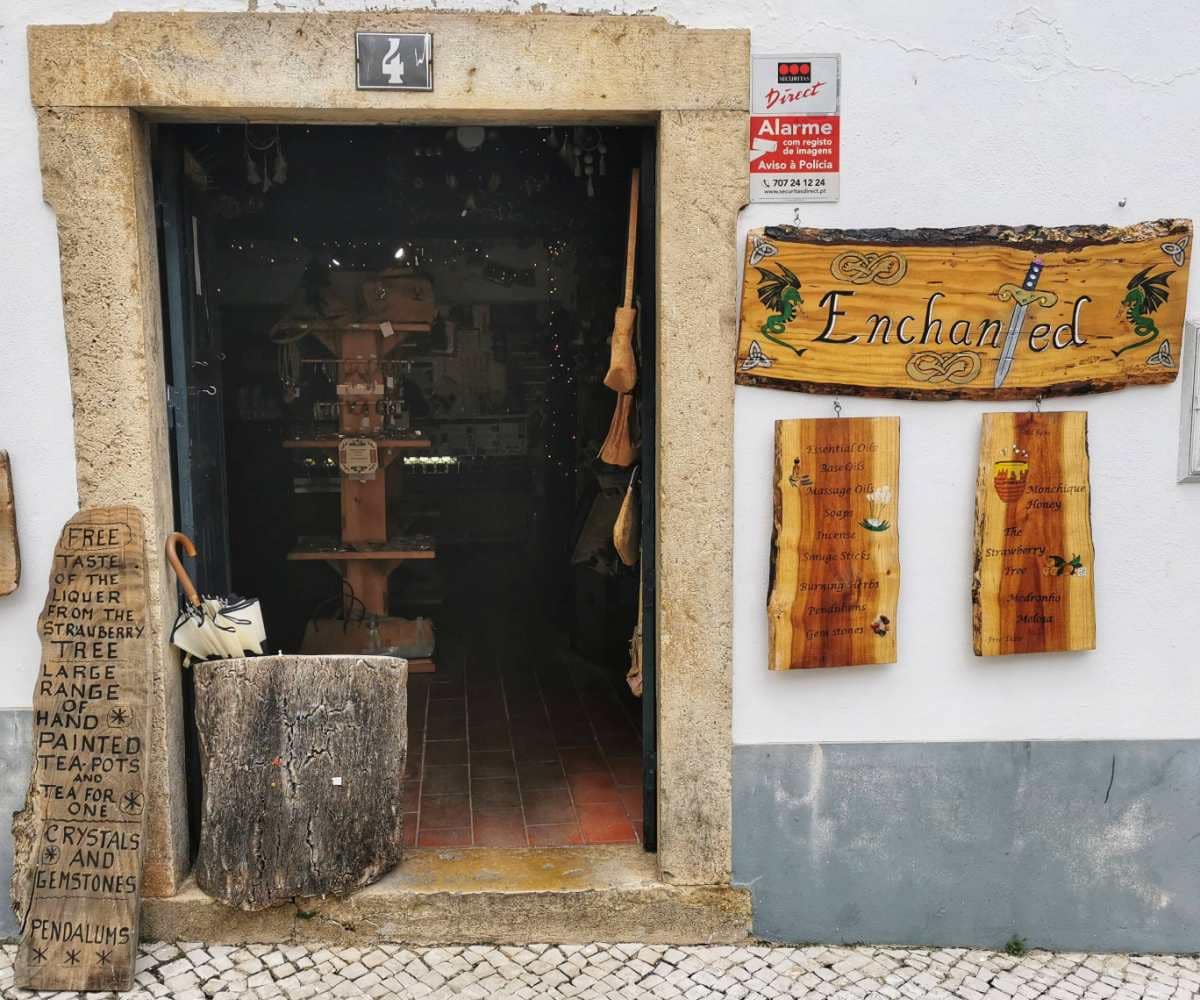 What to see in Monchique souvenir store Enchanted